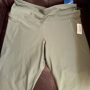 Women’s cropped leggings